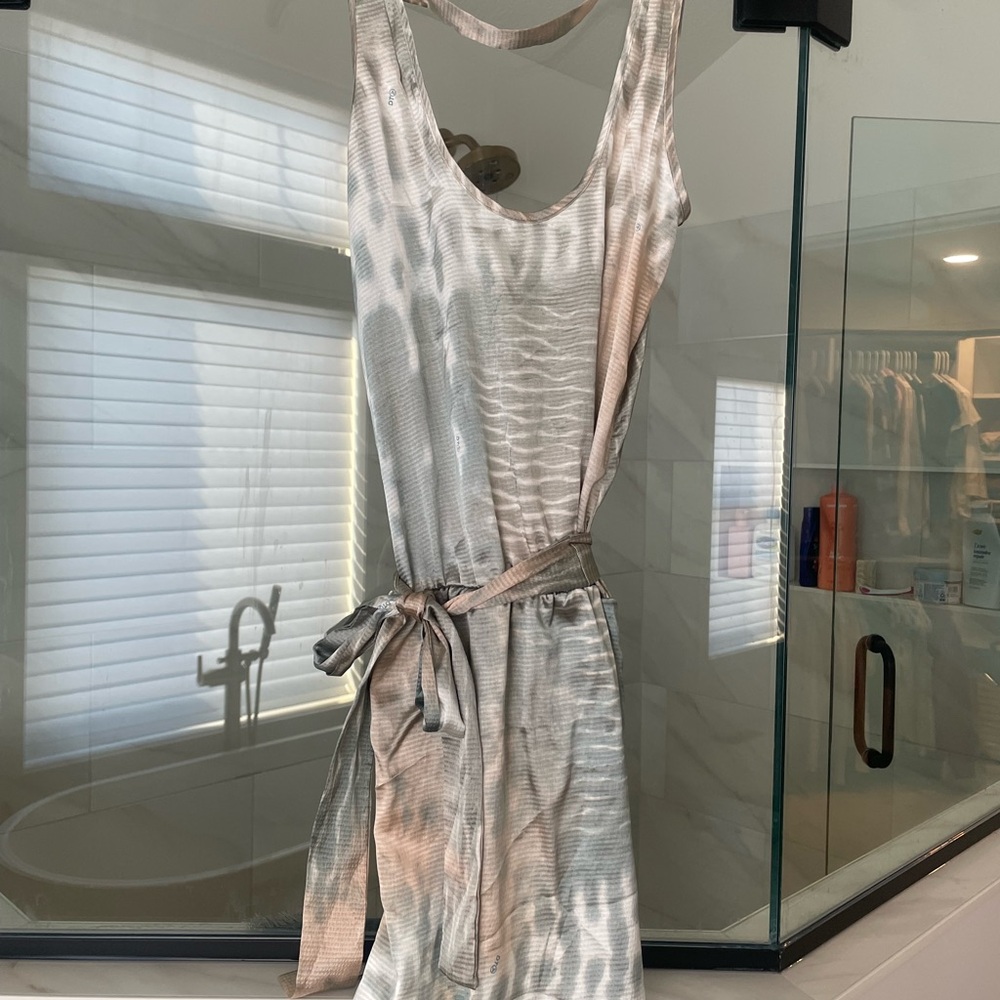 Elegant Tie-Dye Sleeveless Dress